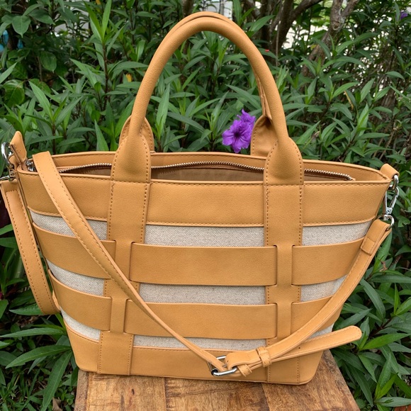 💛 NWT Miztique linen and butterscotch leather handbag - Picture 2 of 3